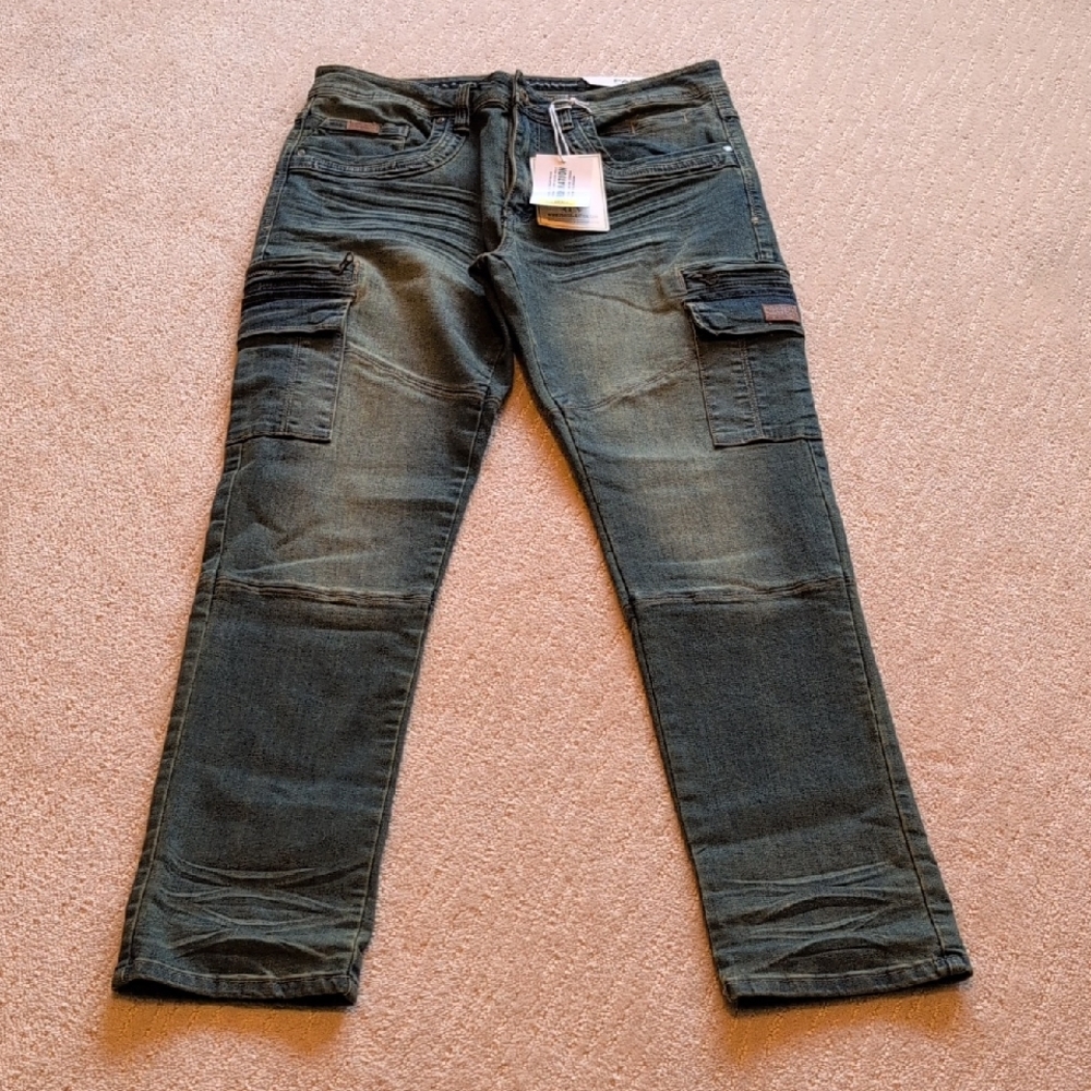 Men's Relaxed Fit Cargo Jeans
